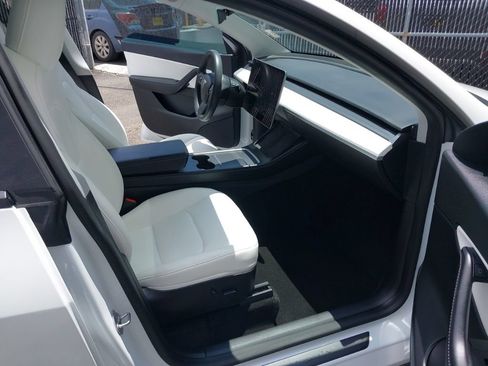 Used 2021 Tesla Model Y Performance AWD/4WD image 7