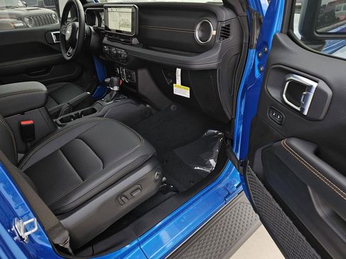 New 2026 Jeep Gladiator Sport image 9