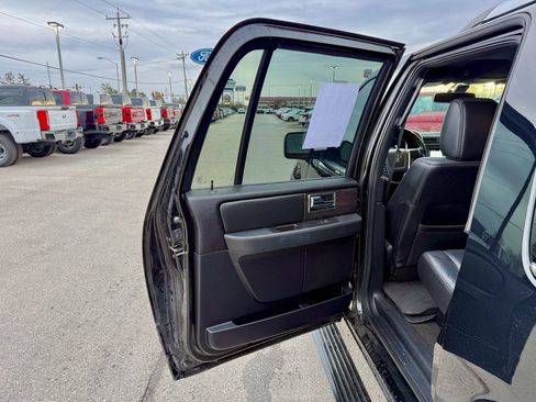 Used 2017 Lincoln Navigator L Reserve image 14