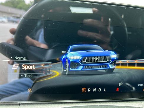 Used 2024 Ford Mustang Premium image 27