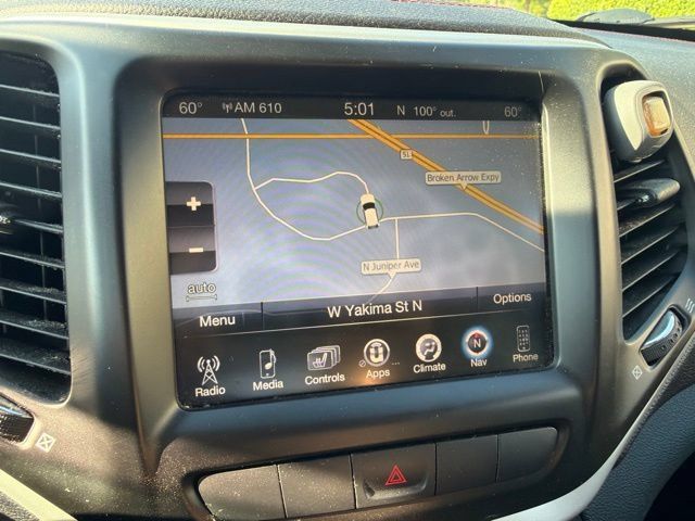 Used 2014 Jeep Cherokee Trailhawk w/ Comfort/Convenience Group AWD/4WD image 12