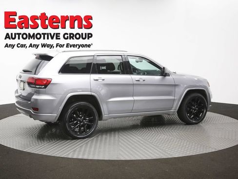 Used 2017 Jeep Grand Cherokee Altitude AWD/4WD image 42
