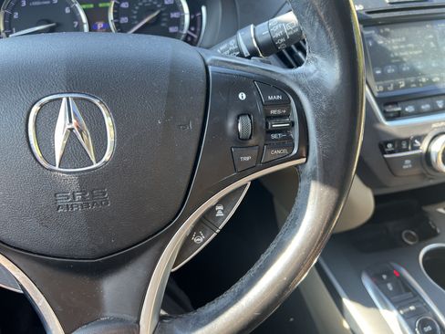Used 2018 Acura MDX w/ Advance Package FWD image 17