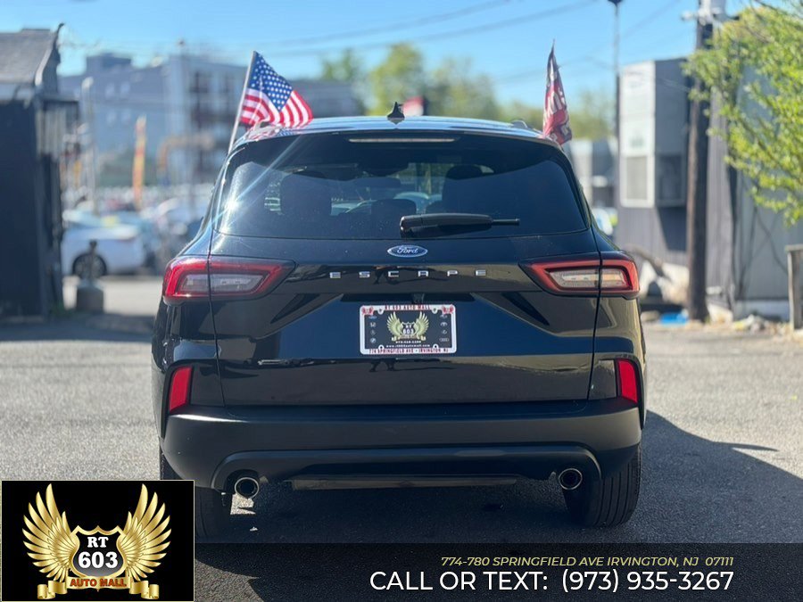 Used 2025 Ford Escape ST-Line FWD image 5