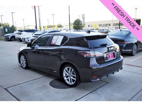 Used 2016 Lexus CT 200h w/ Navigation Package FWD image 6