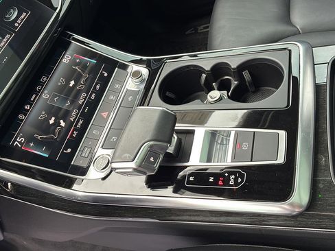 Used 2022 Audi Q7 3.0T Premium image 15