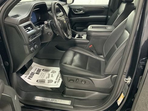 Used 2022 Chevrolet Tahoe LT w/ Luxury Package image 18