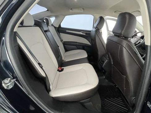 Used 2020 Ford Fusion SE w/ Equipment Group 151A image 46