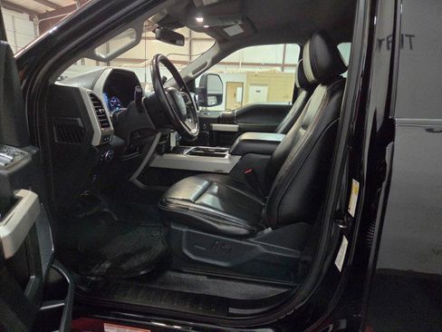 Used 2021 Ford F450 Lariat image 6