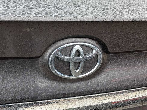 Used 2015 Toyota Camry XSE image 11