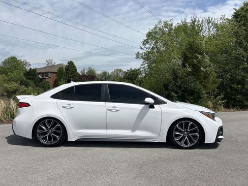 Used 2020 Toyota Corolla SE FWD image 2