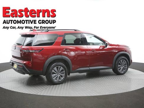 Used 2025 Nissan Pathfinder SV FWD image 42