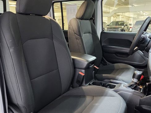 Used 2023 Jeep Gladiator Sport image 24