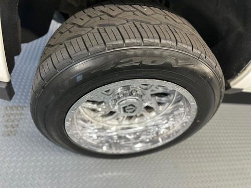 Used 2018 Chevrolet Silverado 1500 LT w/ All Star Edition image 35