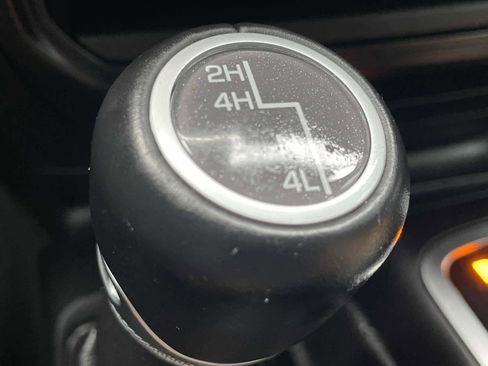 Used 2021 Jeep Wrangler Unlimited Sahara image 21