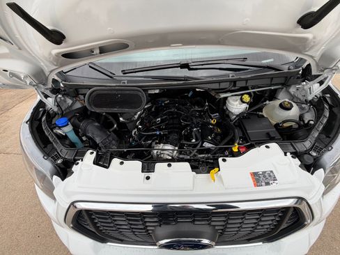 Used 2024 Ford Transit 350 XLT image 32