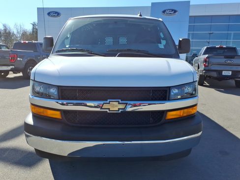 Used 2024 Chevrolet Express 2500 2500 w/ Driver Convenience Package image 8