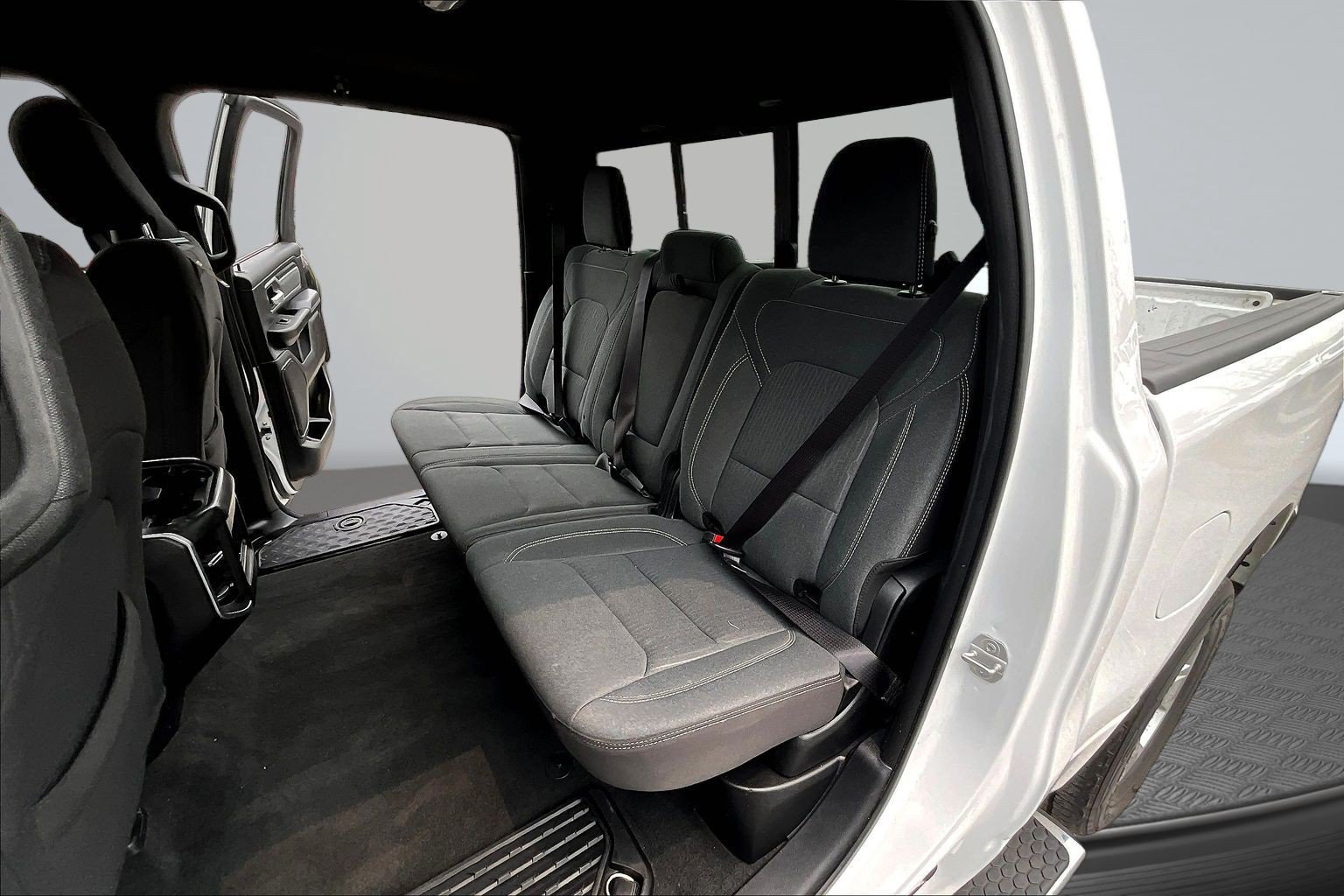 Used 2022 RAM 1500 Big Horn RWD image 21