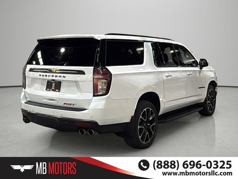 Used 2022 Chevrolet Suburban RST w/ Sport Performance Package AWD/4WD image 4