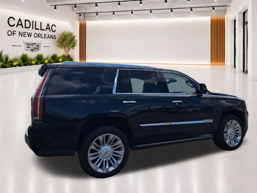 Used 2017 Cadillac Escalade Platinum AWD/4WD image 5