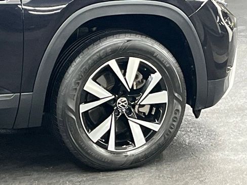 Used 2023 Volkswagen Atlas Cross Sport SE image 36