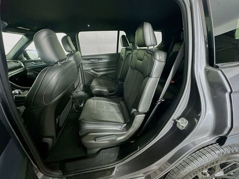 Certified 2024 Jeep Grand Cherokee L Laredo image 35