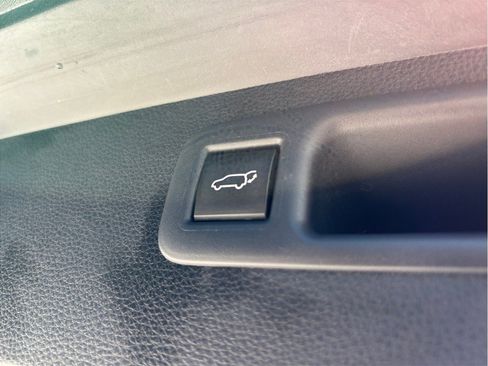 Used 2021 Toyota Highlander XSE FWD image 48