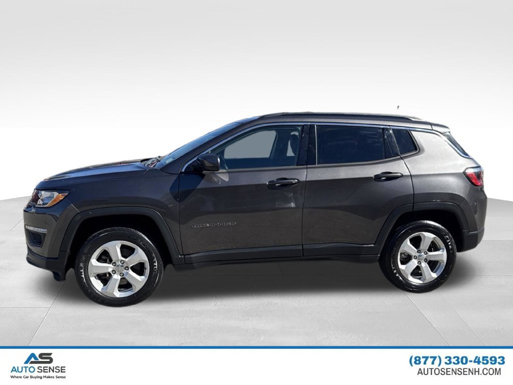 Used 2018 Jeep Compass Latitude w/ Cold Weather Group AWD/4WD image 2