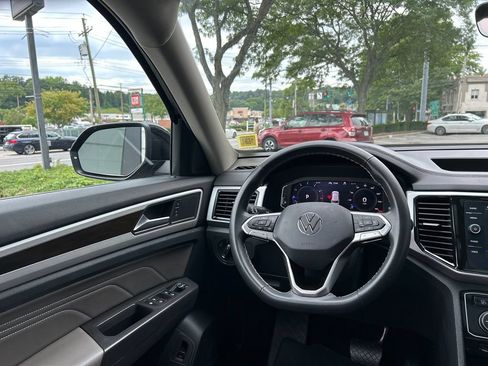 Used 2022 Volkswagen Atlas SE AWD/4WD image 25