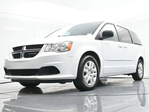 Used 2017 Dodge Grand Caravan SE FWD image 36