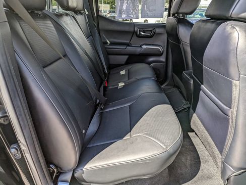 Used 2022 Toyota Tacoma Limited image 48