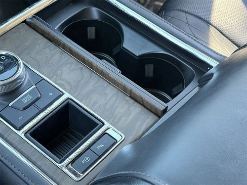 Used 2020 Ford Expedition Platinum image 30