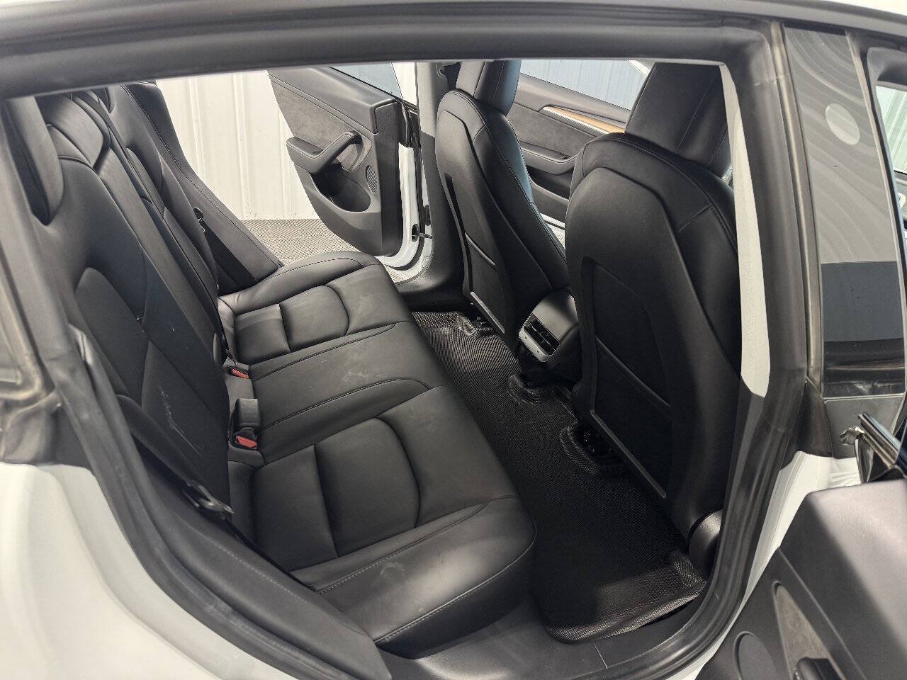 Used 2021 Tesla Model 3 Standard Range RWD image 17