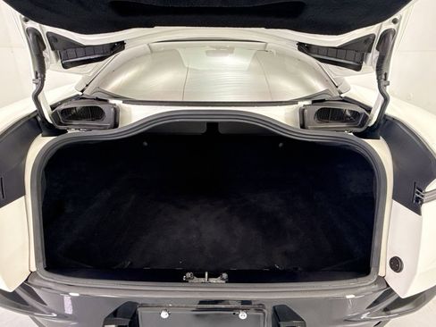 Used 2018 Aston Martin DB11 V12 RWD image 24