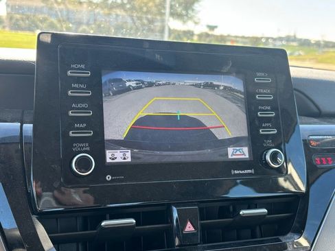 Used 2022 Toyota Camry LE w/ Convenience Package image 8