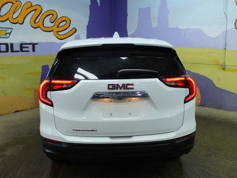 Used 2020 GMC Terrain SLE FWD image 7
