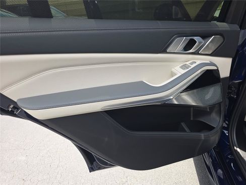 Used 2025 BMW ALPINA XB7 AWD/4WD image 11