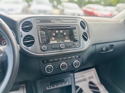 Used 2013 Volkswagen Tiguan SEL image 17