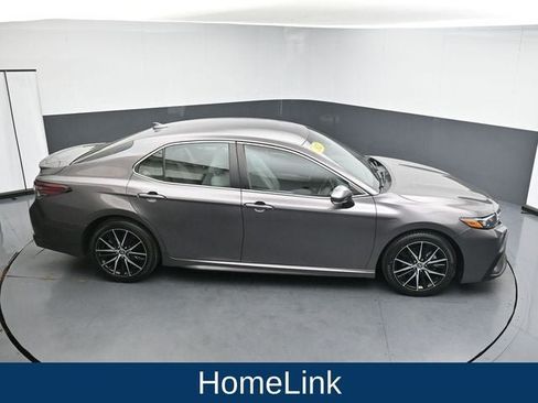 Used 2022 Toyota Camry SE w/ Convenience Package FWD image 25