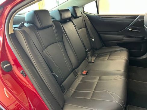 Used 2021 Lexus ES 300h w/ Accessory Package FWD image 55