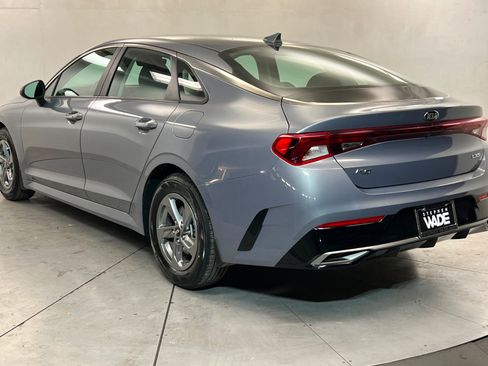Used 2021 Kia K5 LXS FWD image 3