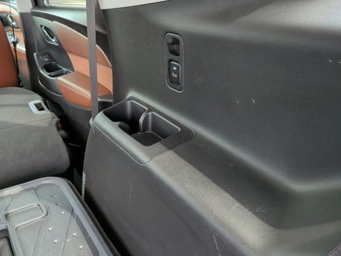 Used 2021 Chevrolet Traverse High Country w/ LPO, Floor Liner Package AWD/4WD image 46