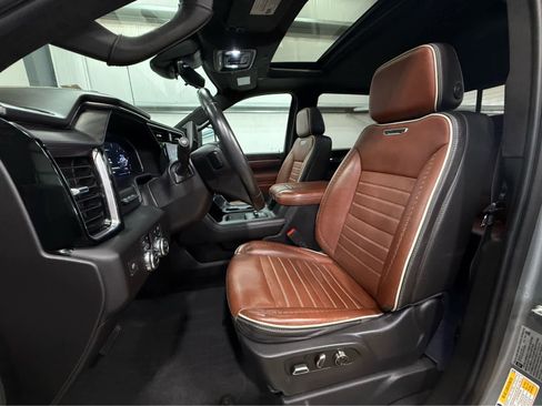Used 2024 GMC Sierra 3500 Denali Ultimate image 19