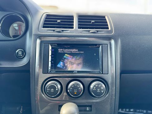 Used 2014 Dodge Challenger SXT image 21