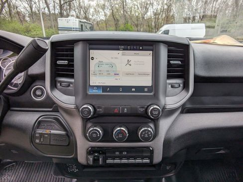 New 2024 RAM 3500 Tradesman w/ Chrome Appearance Group image 18