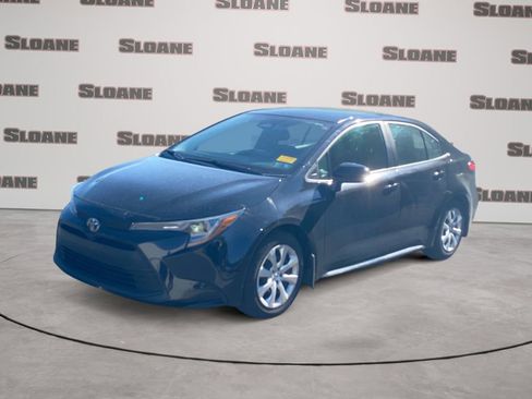 Used 2025 Toyota Corolla LE FWD image 1