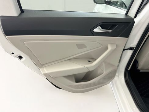 Used 2023 Volkswagen Jetta SE w/ Panoramic Sunroof Package FWD image 27