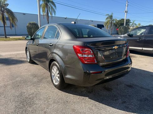 Used 2017 Chevrolet Sonic LT image 7