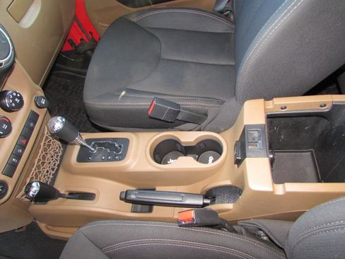 Used 2016 Jeep Wrangler Unlimited Sahara w/ Max Tow Package image 25