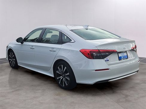 Used 2023 Honda Civic EX image 6